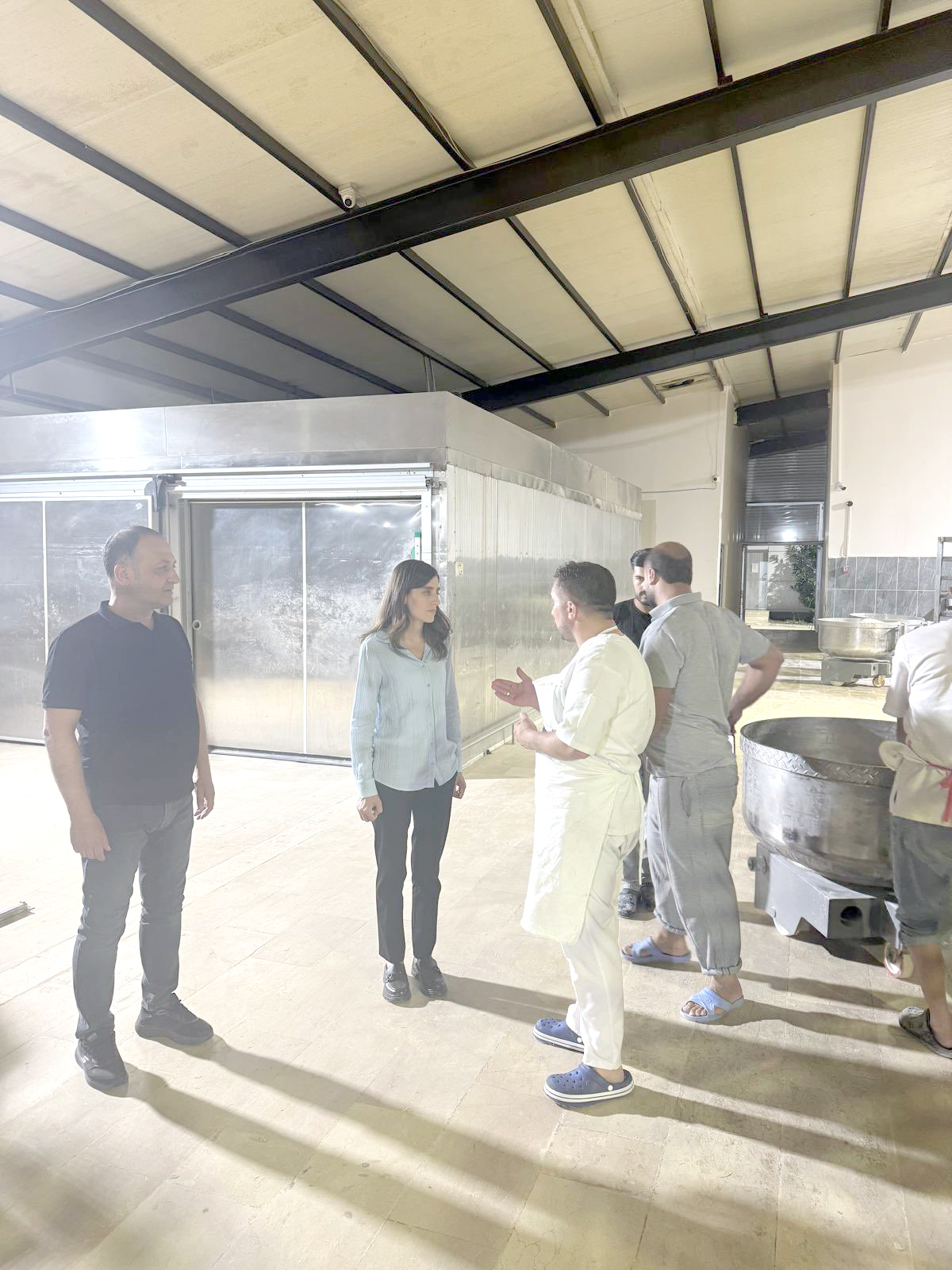 Ekmek üretim fabrikasına gece yarısı denetimi