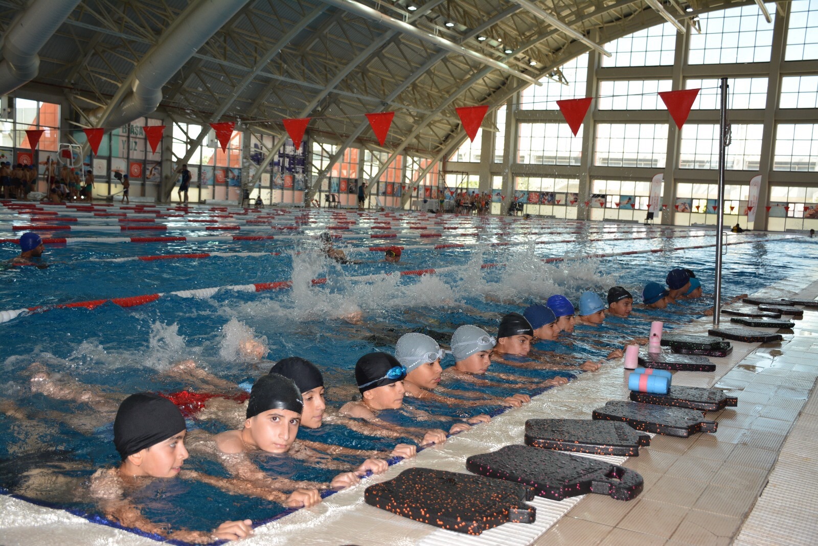 Gençler Dikkat! Eğlence ve Spor Sizi Bekliyor!