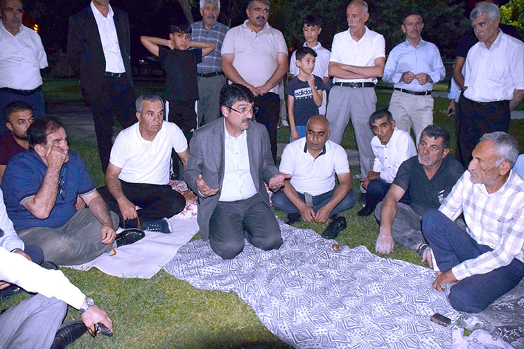 Milletvekili Ferhat Nasıroğlu, Hürriyet Mahallesi’nde vatandaşlarla buluştu