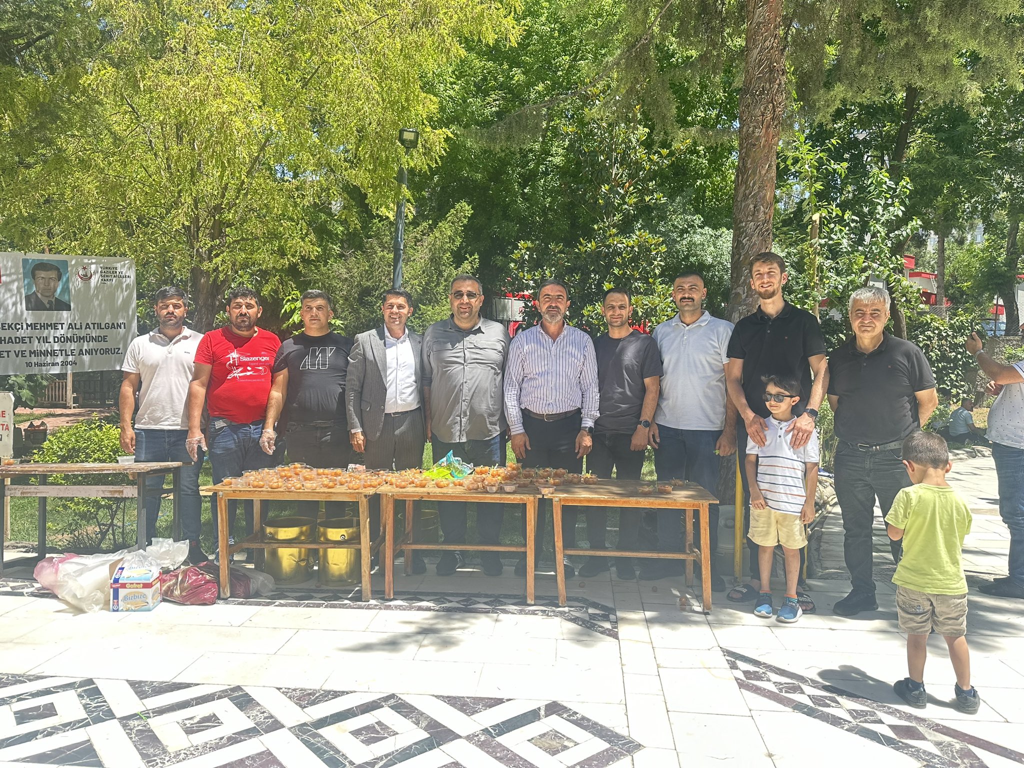 ASKON ve TUGSAV’dan şehitler için lokma dağıttı