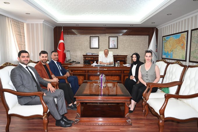 Mektebim Koleji yönetimini makamında kabul etti