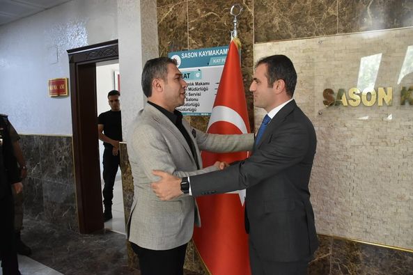 KAYMAKAM MURAT METE KURUM AMİRLERİ VE PERSONELLERİ İLE BAYRAMLAŞTI