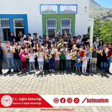 Diş macunu, diş fırçası ve eğitici broşür dağıtıldı