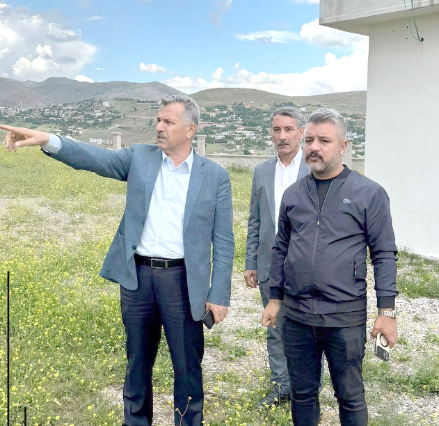 ‘İmkansızlıklar içinde imkanlar üretiyoruz’