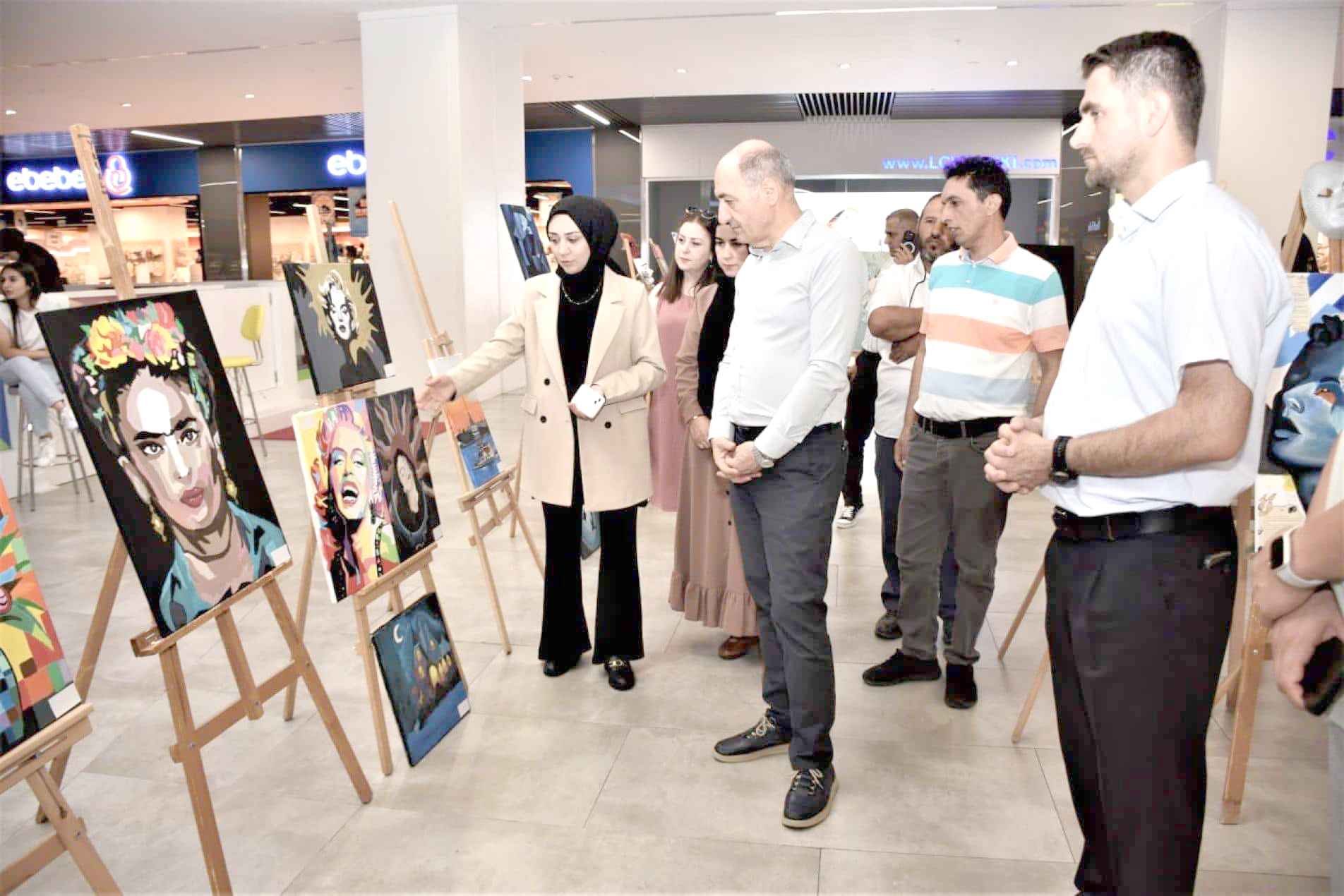 Yunus Emre Anadolu Lisesi yıl sonu resim sergisi açıldı
