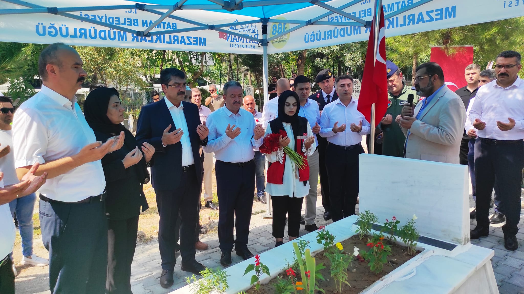 Şehit Mezarlarına ziyaret