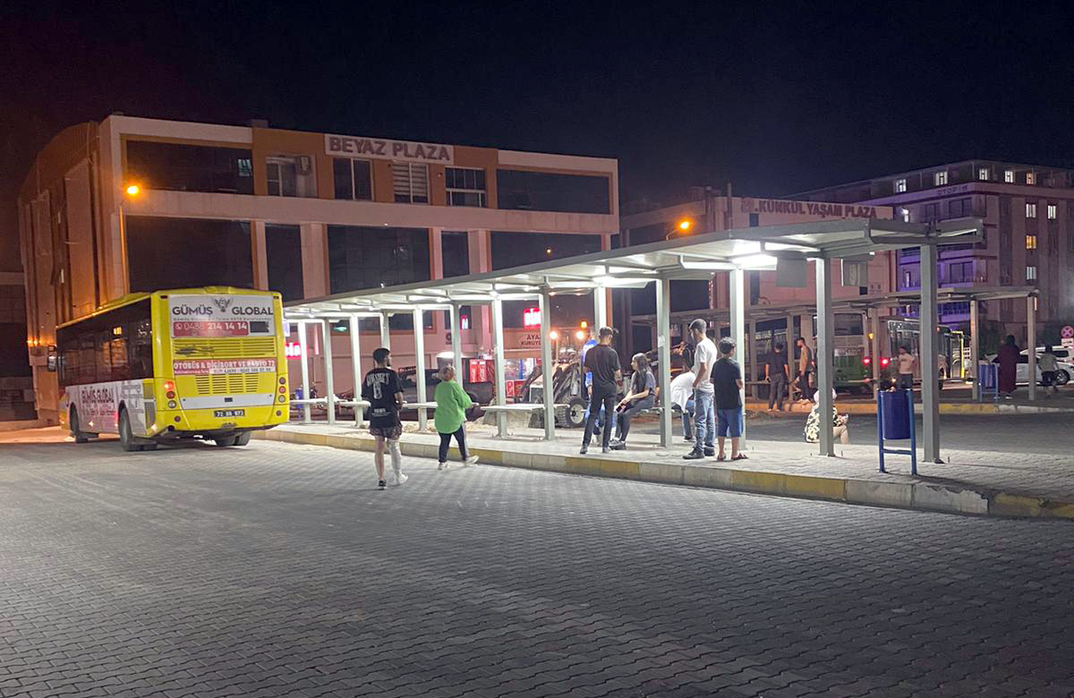 PERON AYDINLATMALARI YAPILDI