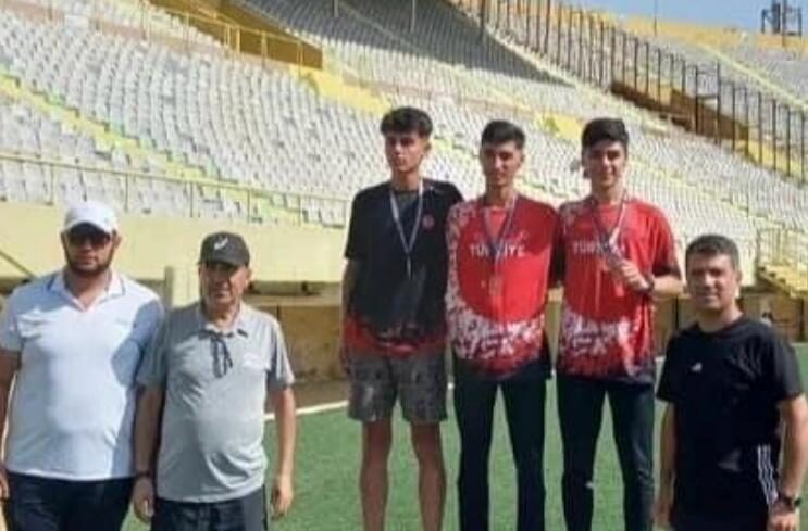 Veysel karani AİHL Spor Proje Okulu öğrencileri 3 Türkiye derecesi elde etti