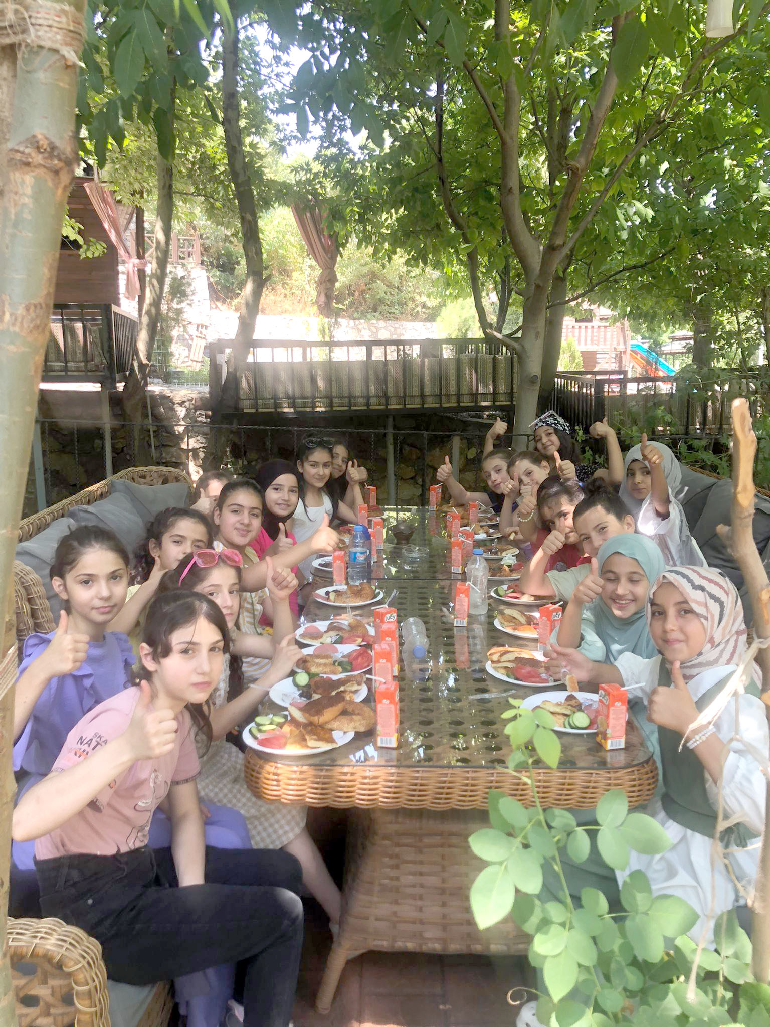 Öğrencileri TÜGVA’ya davet etti