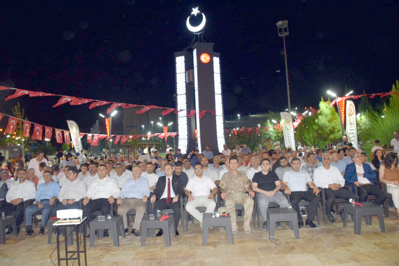 Milletin Zaferi’nin 8. Yıl dönümünde Kozluk tek yürek