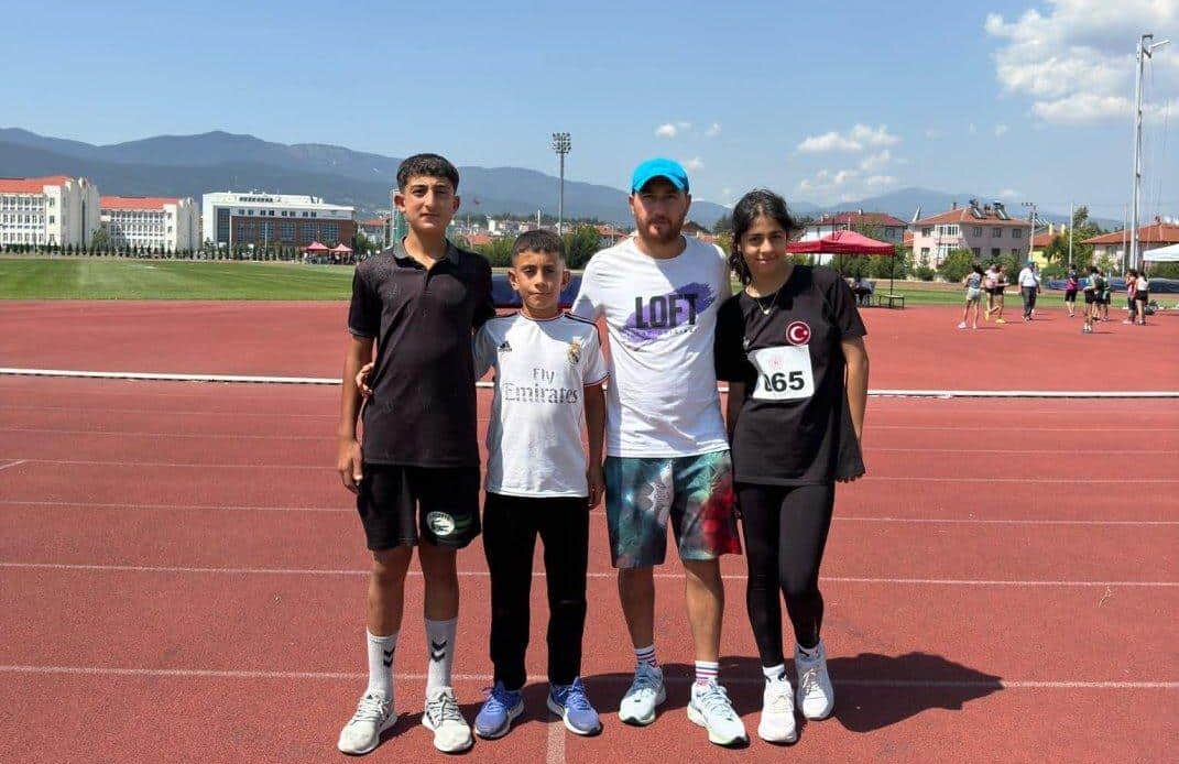 Atletizmde Kozluklu öğrencilerden Türkiye dereceleri