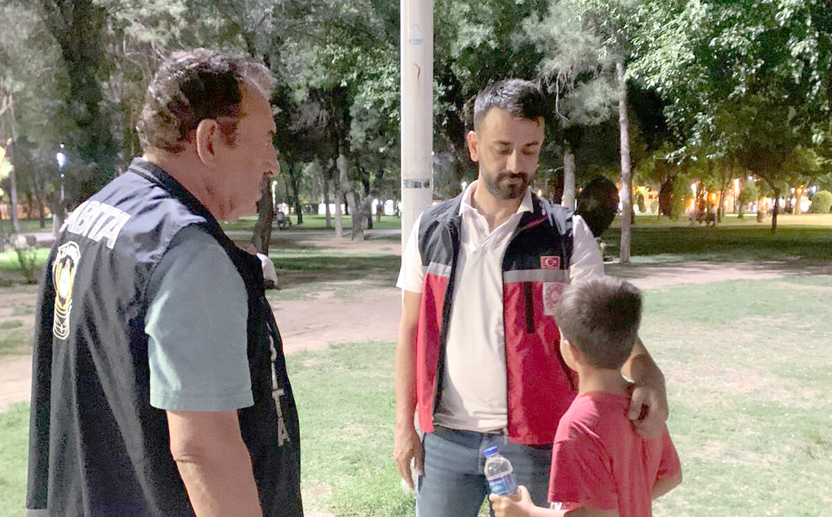 Mobil Ekipler çocukları denetliyor