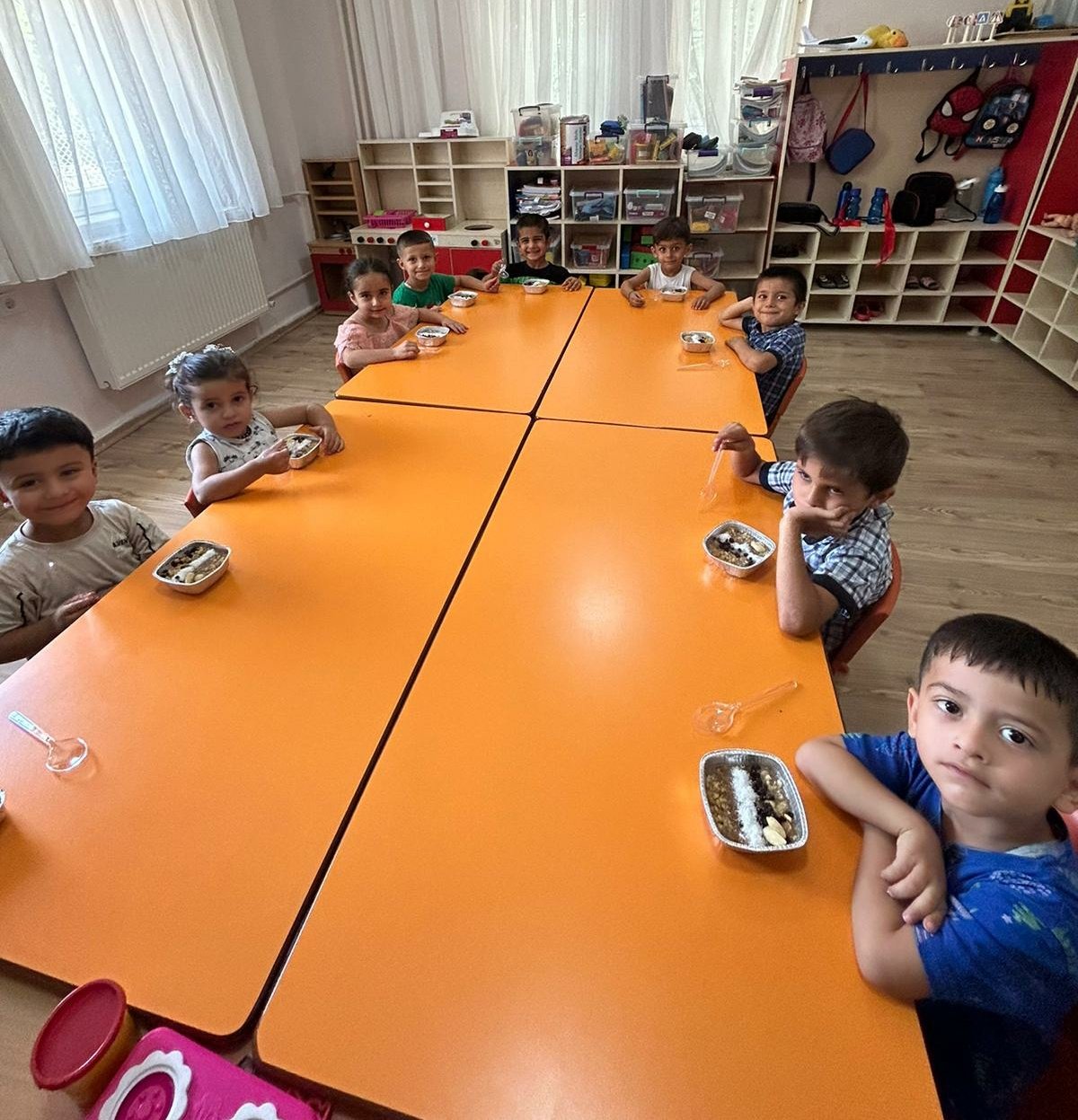 Kursiyerlere aşure dağıtıldı