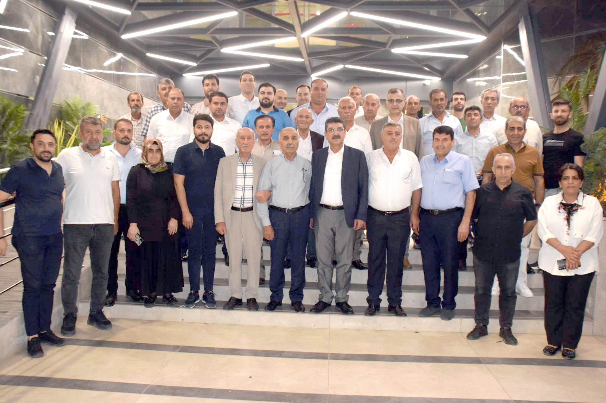 Merkez köy muhtarlarıyla bir araya geldi