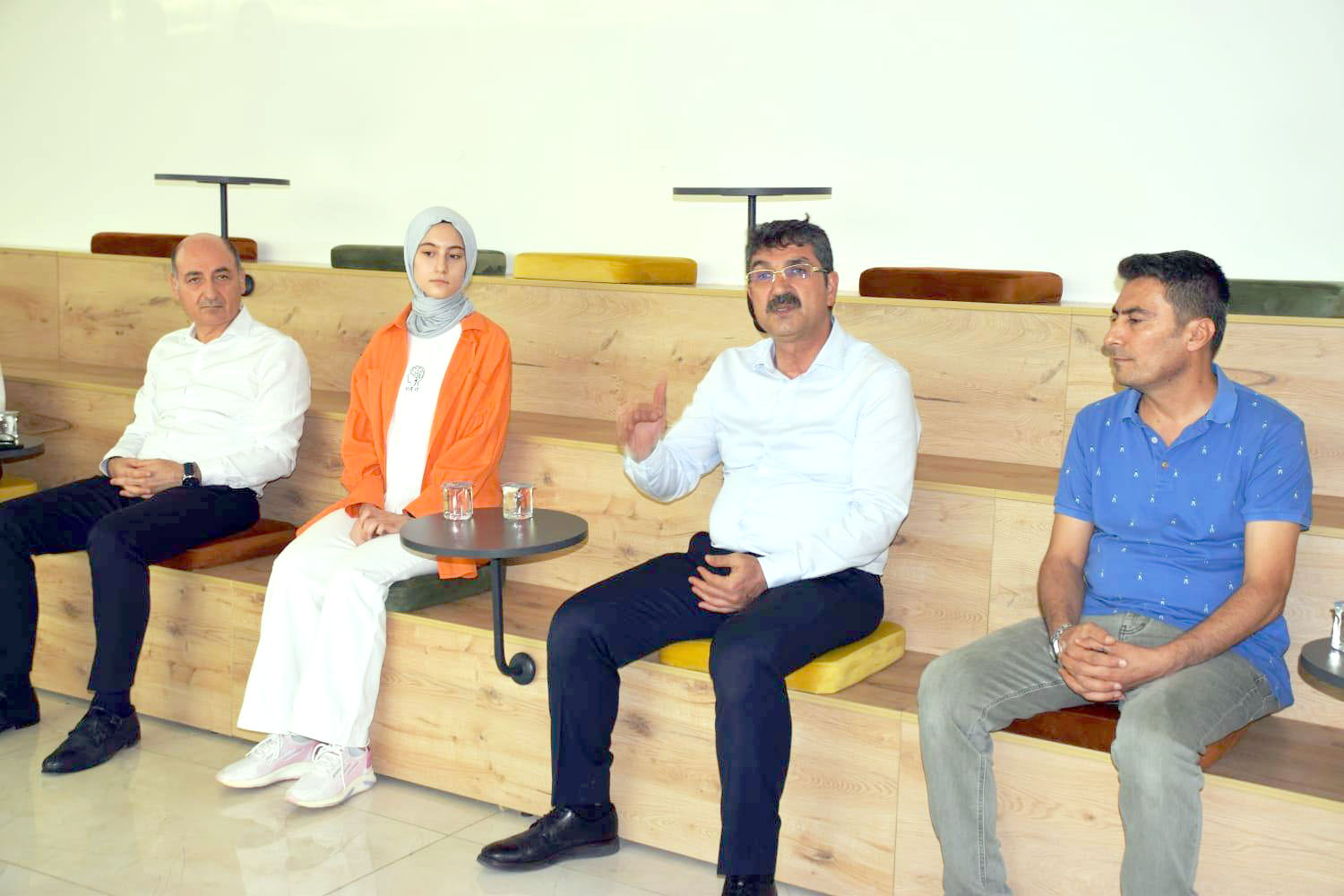 Nasıroğlu, LGS birincisi Cemre Taşan ile bir araya geldi