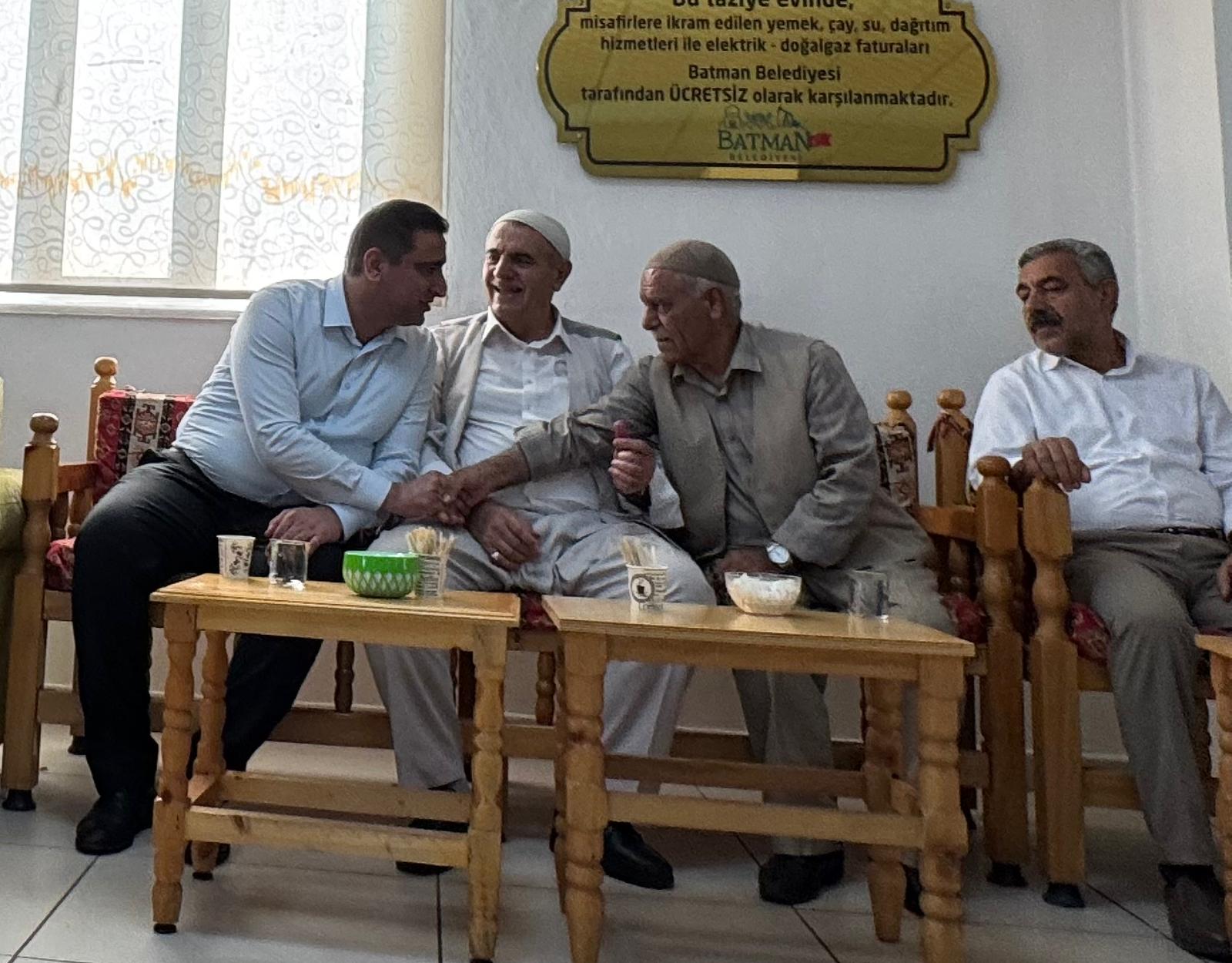 Ramanlı, Kazada Hayatını Kaybeden Ailenin Taziyesine Katıldı