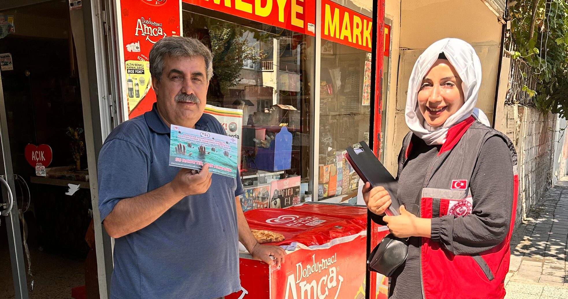 Su tasarrufu farkındalığı için broşür dağıttılar