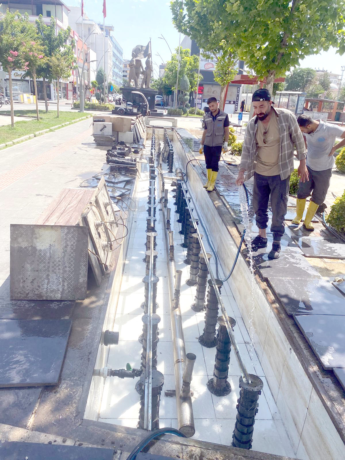 Süs havuzları yenileniyor