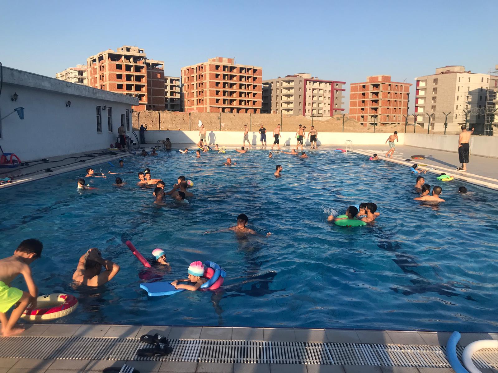 Basına yüzme etkinliği