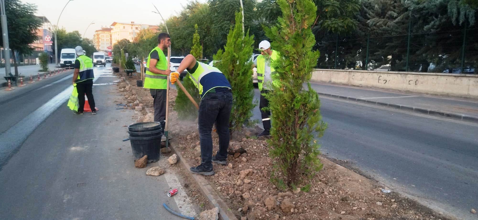 İstasyon Caddesi’nde kalıcı peyzaj düzenlemesi
