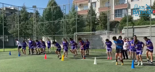 Batman Belediyesi bu yaz binlerce çocuğumuzu sporla buluşturdu.