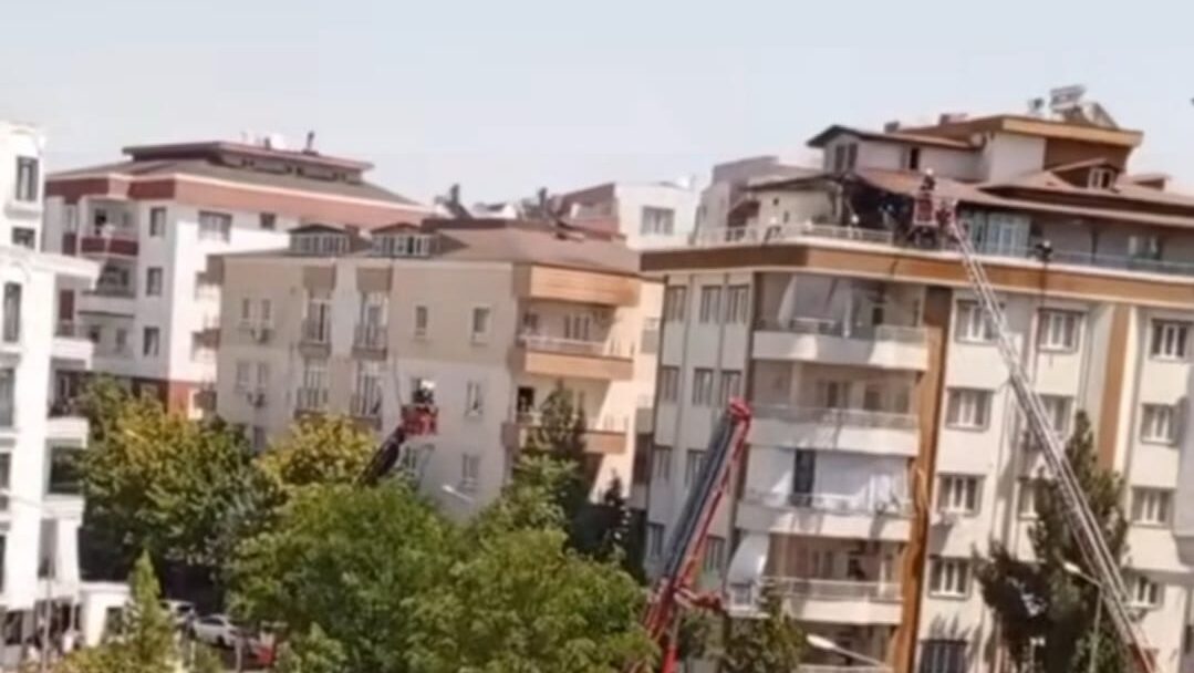 Yangın Kısa Sürede Kontrol Altına Alındı