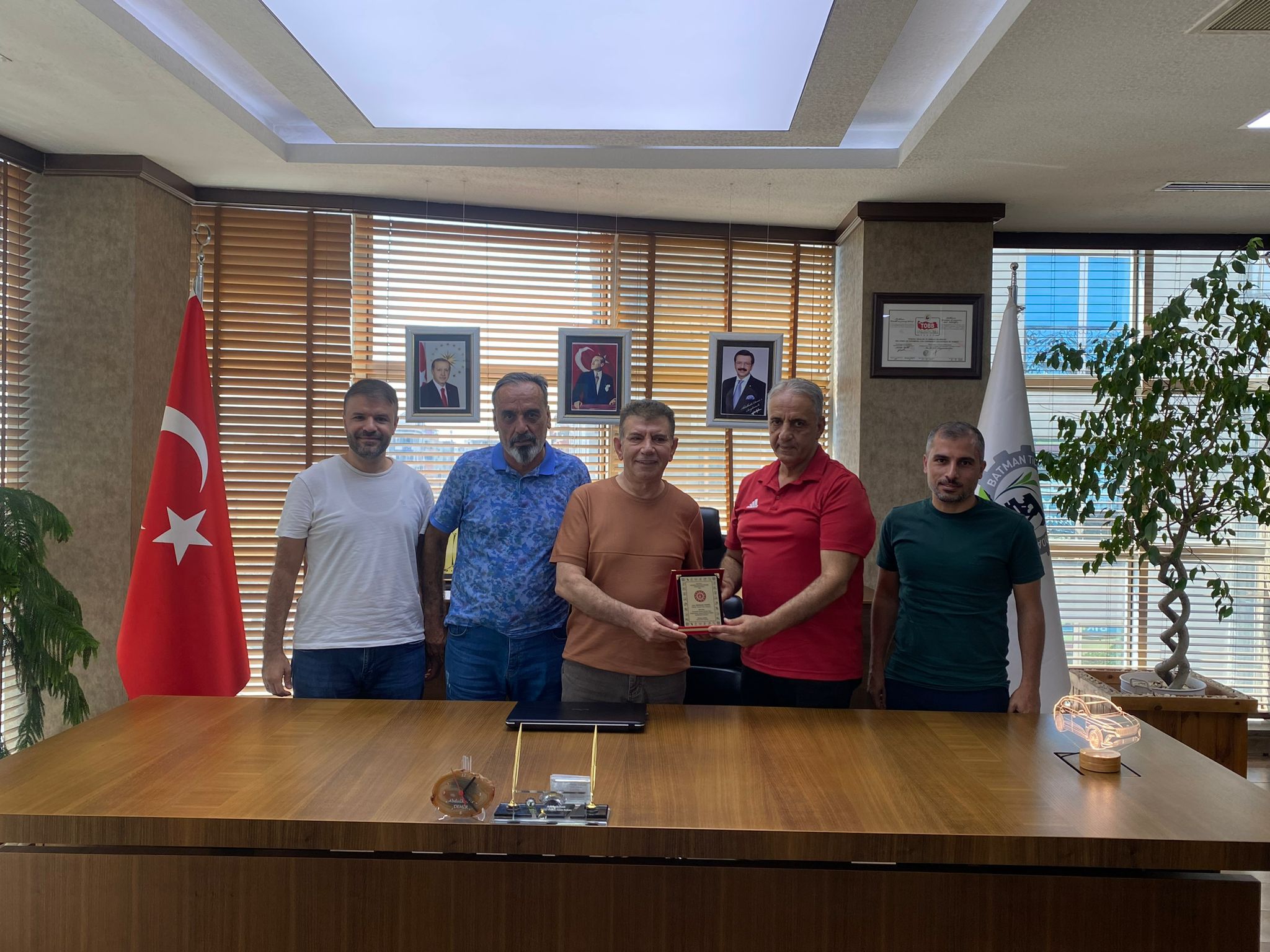 ASKF’den BATSO’ya teşekkür plaketi