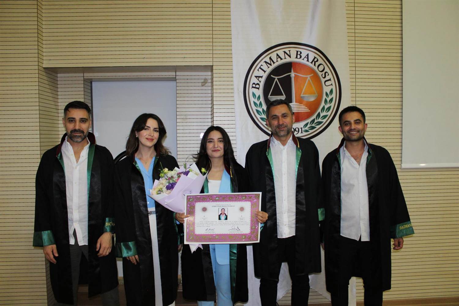 Yemin ederek Avukatlık mesleğine başladı