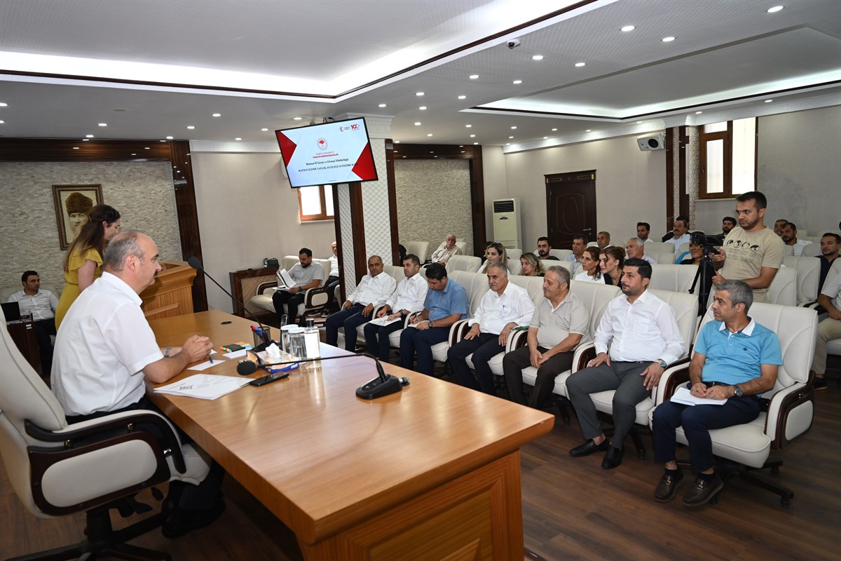 Çiftçileri yağlık ayçiçeği yetiştirmeye davet etti