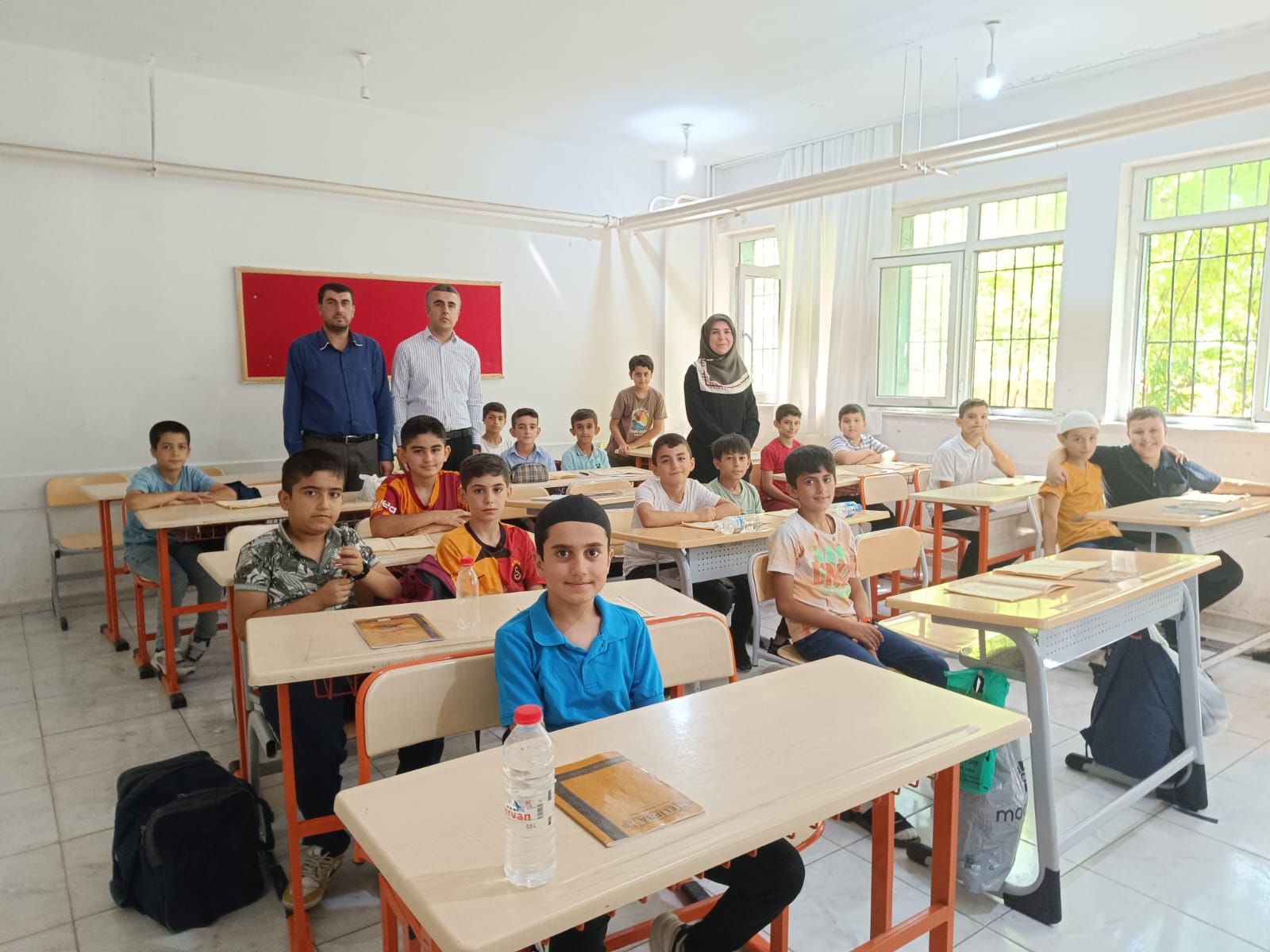 Hafızlık Proje sınıflarını ziyaret etti