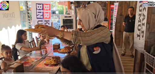 Batman’da Yetimler İçin Düzenlenen Hamburger Etkinliğine Yoğun Destek
