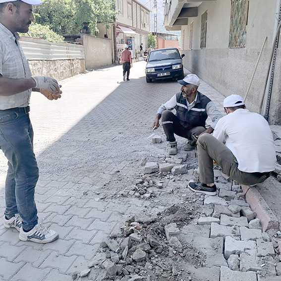 Kilitli Parke döşeme çalışmaları devam ediyor