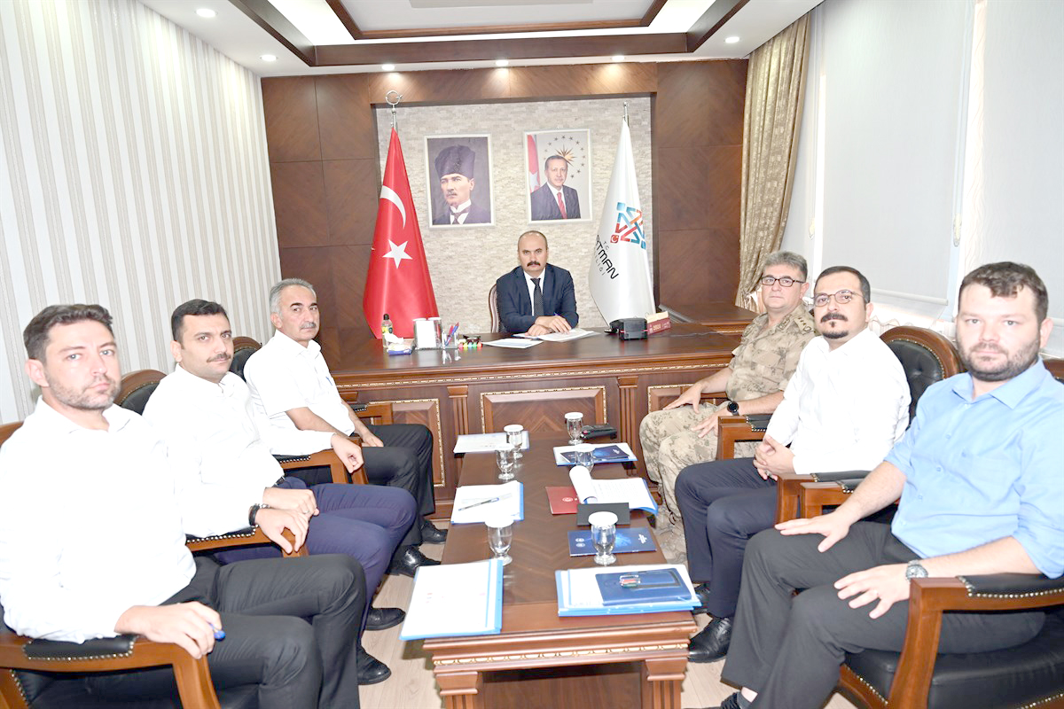 Vali Ekrem Canalp, Metamfetamin ile Mücadele Eylem Planı toplantısına katıldı