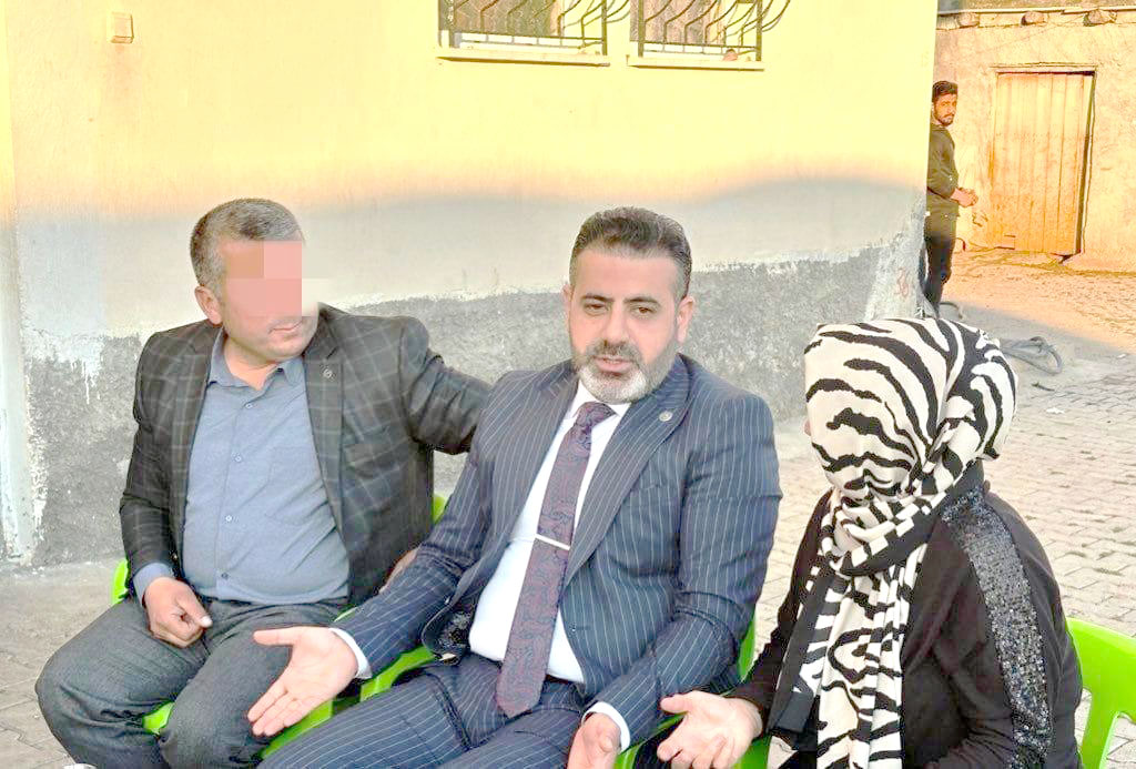 ‘Darbeyi yoksul halka vuruyorlar’