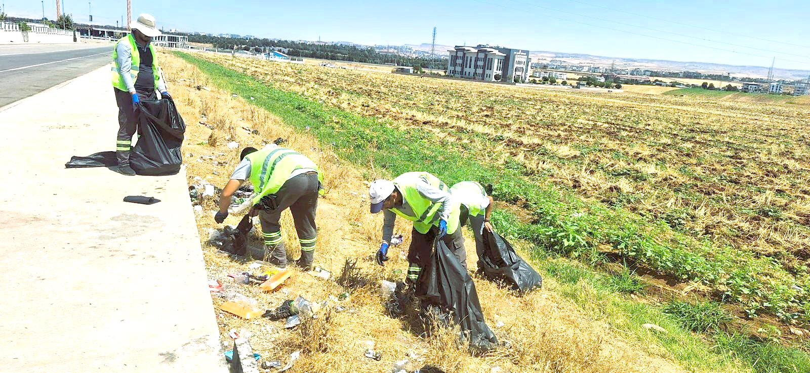 4 KM’LİK ALAN TEMİZLENDİ