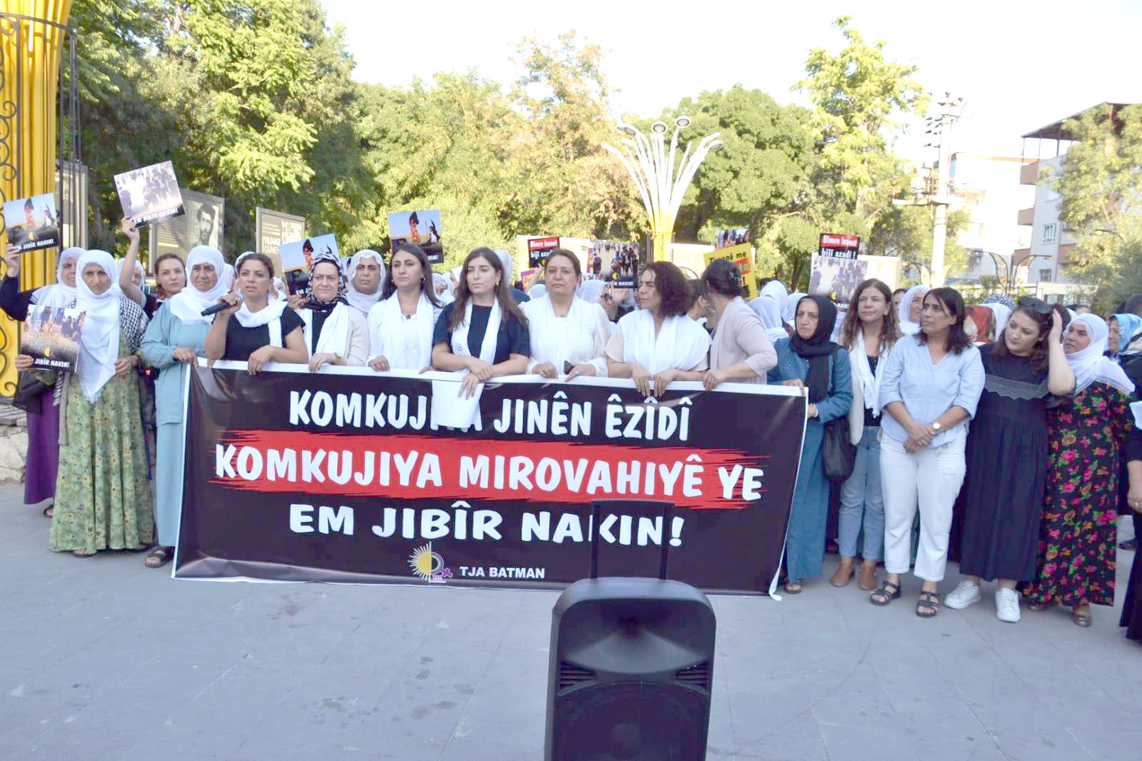 Ezidi kadınlar için yürüyüş düzenlendi