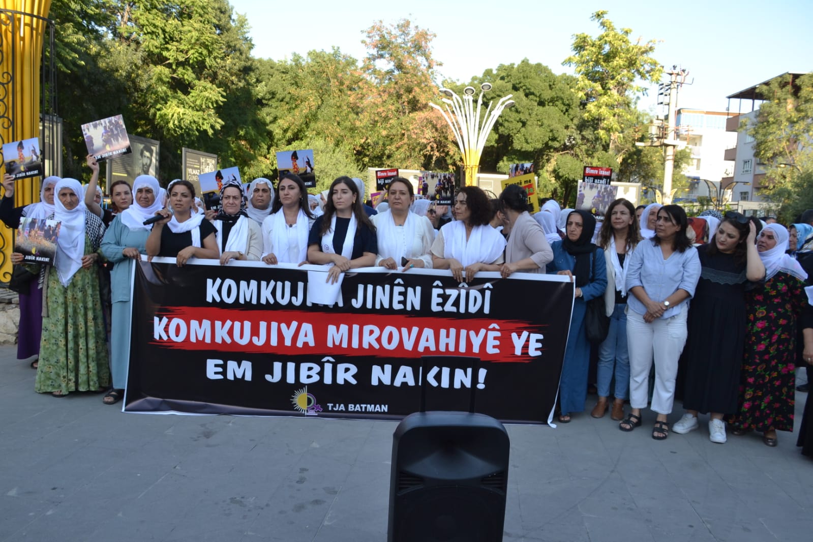 TJA öncülüğünde Ezidi kadınlar için yürüyüş düzenlendi