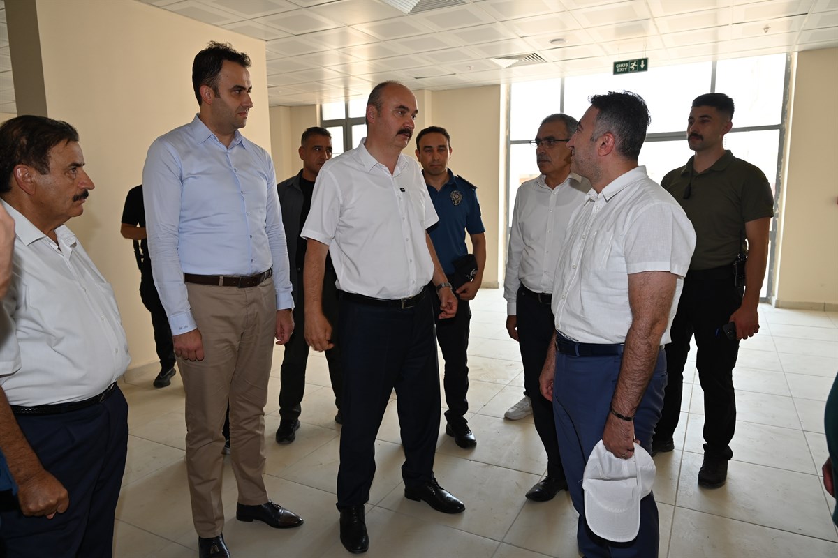 Hasankeyf İlçesinde incelemelerde bulundu