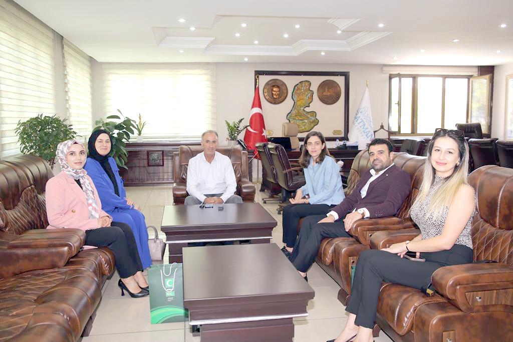 Yeşilay Belediye Eşbaşkanları Sönük ve Işık’ı ziyaret etti