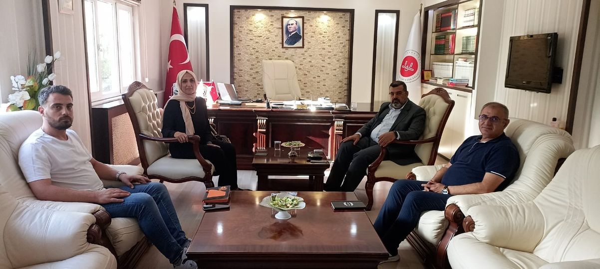 Necat Nasıroğlu Vakfı Başkanı Hatice Nasıroğlu’ndan Müftü Durmuş’a Ziyaret