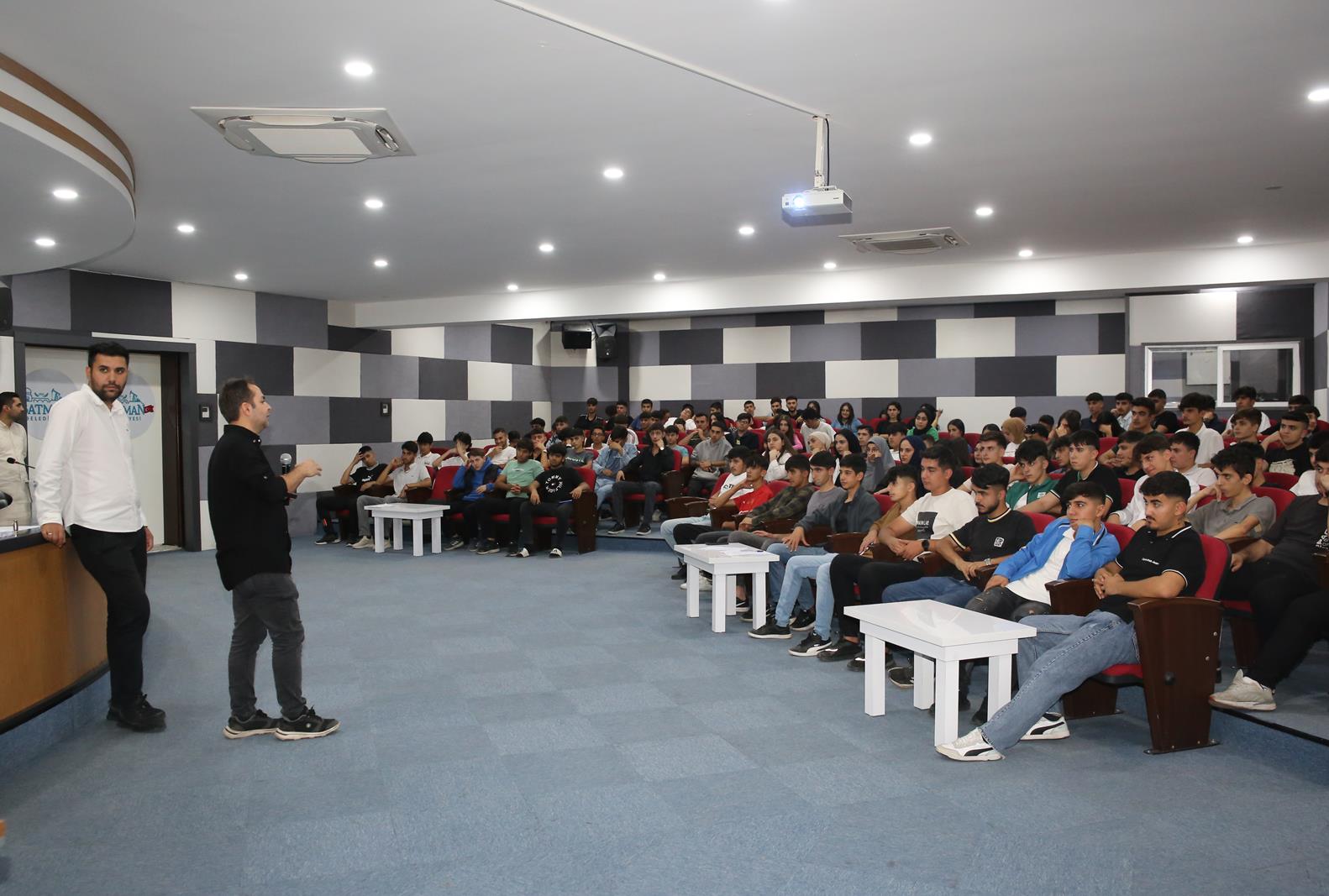 Stajyerlere İş Sağlığı ve Güvenliği Eğitimi