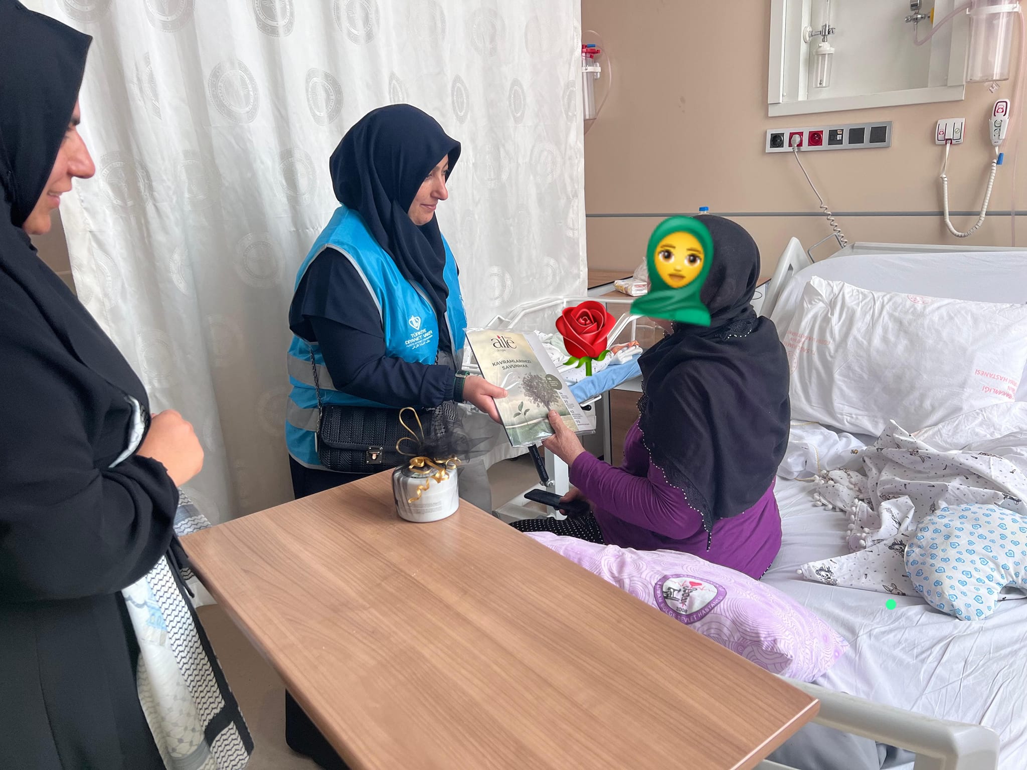 Diyanet Gençlik Merkezi’nden yeni doğan bebeklere anlamlı ziyaret