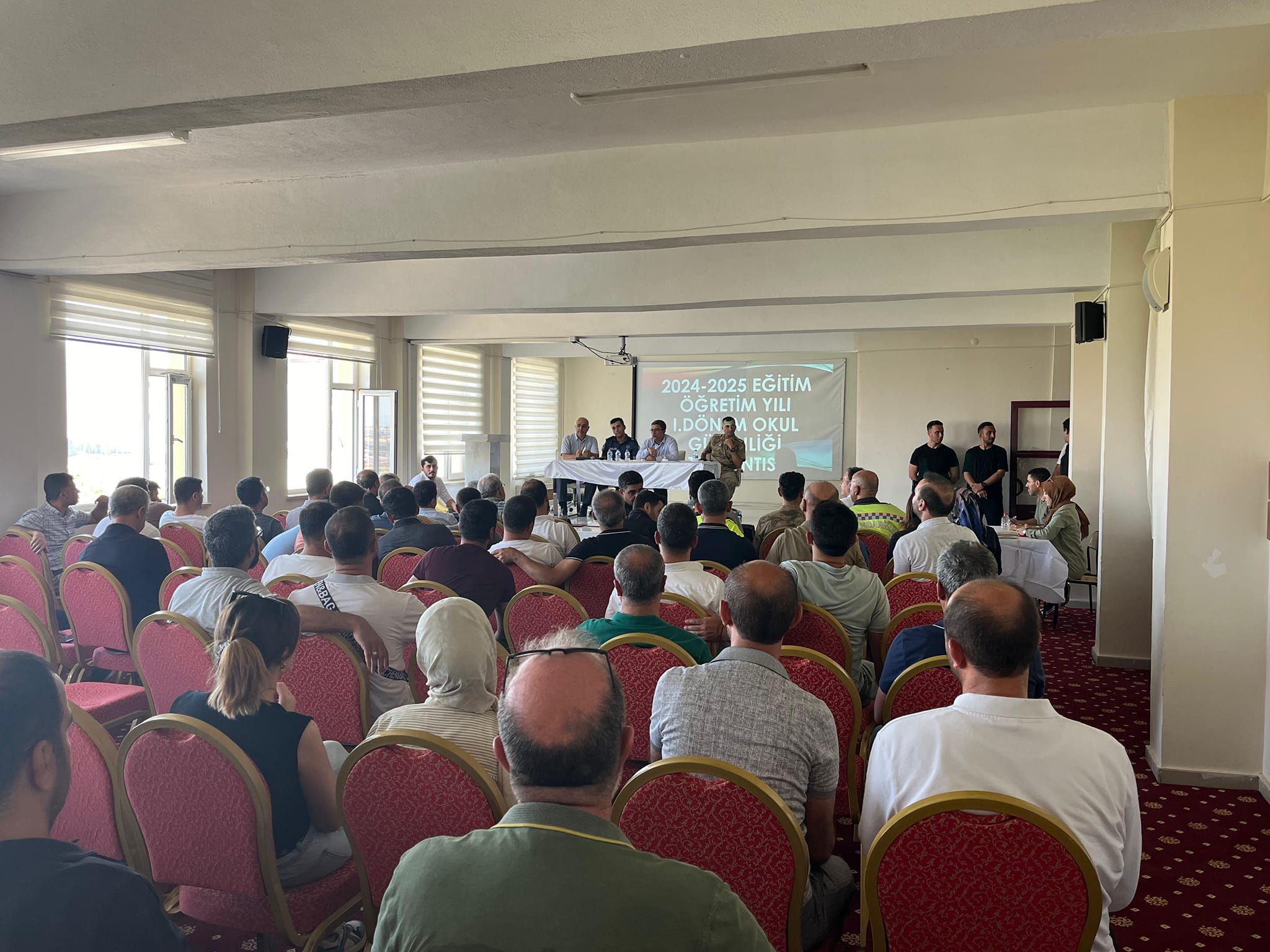 Beşiri’de 2024-2025 Eğitim Yılı Güvenlik Toplantısı Yapıldı