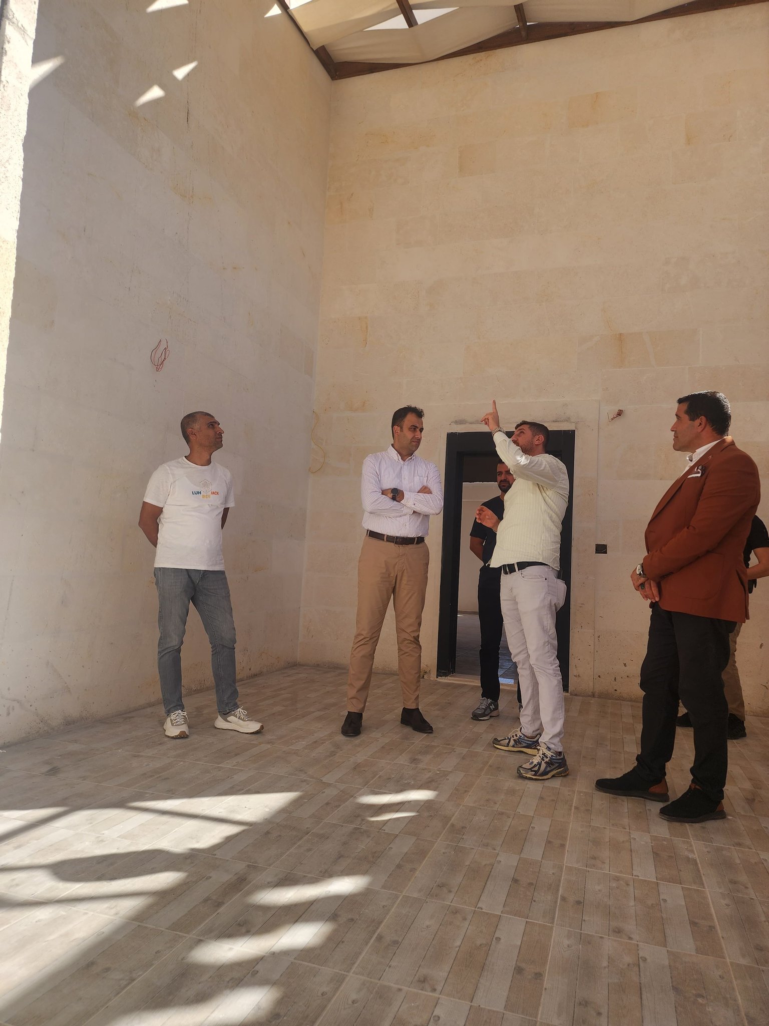 Kaymakam İmrak, Hasankeyf Özel İdare Şantiye binası inşaatını inceledi