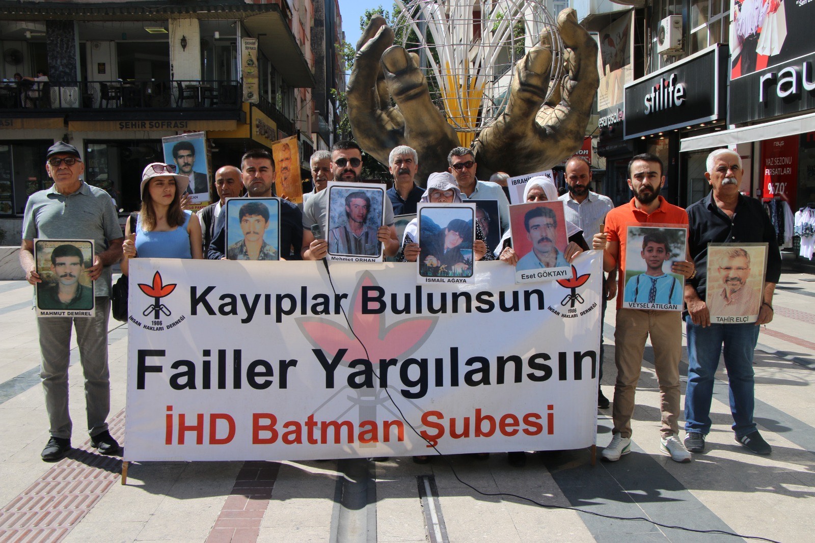 Kayıp yakınları İbrahim Kartay’ın akibetini sordu