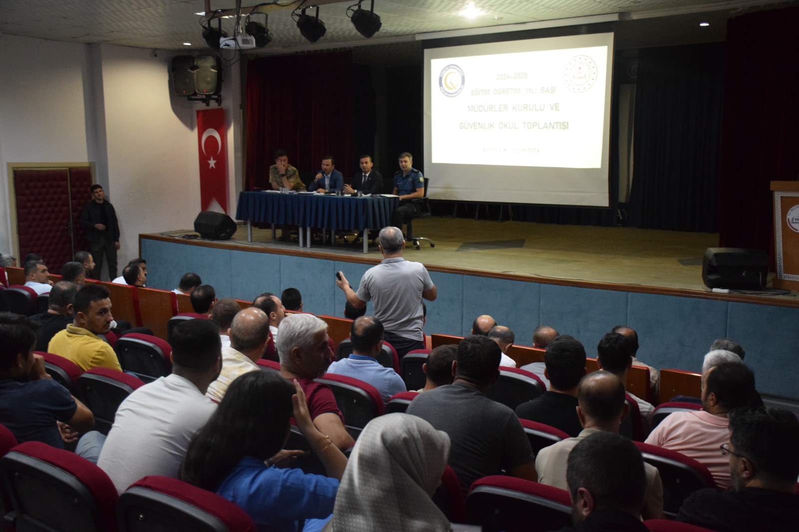 Kozluk’ta Güvenli Okul ve Değerlendirme Toplantısı