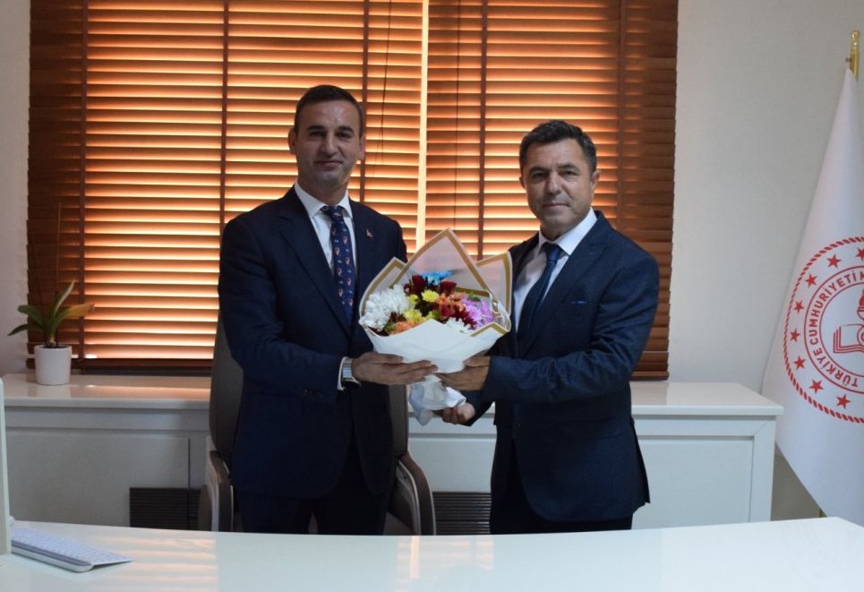 Kozluk İlçe MEM’de devir teslim töreni gerçekleşti