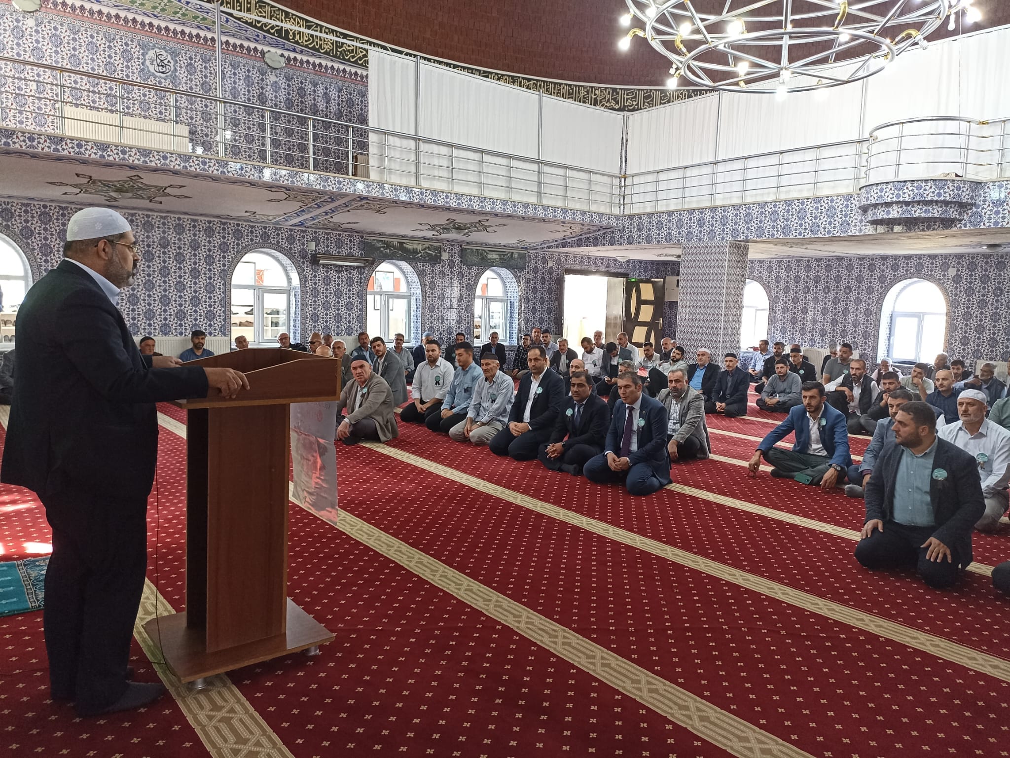 Müftü Durmuş, Sason’da ‘Peygamberimiz ve Şahsiyet İnşası’ konferansı verdi