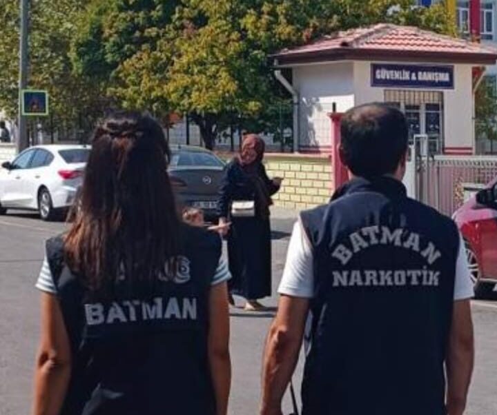 Güvenli okullar için Narkoalan Uygulaması devam ediyor