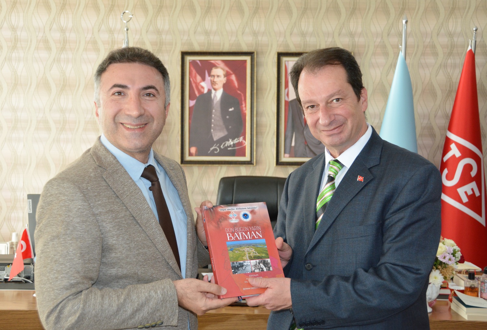 Rektör Demir’den, Dicle üniversitesi Rektörlüğüne Atanan Prof. Dr. Eronat’a ziyaret